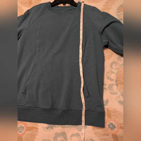 Lululemon Scuba Crew Pullover - Picture 6 of 6